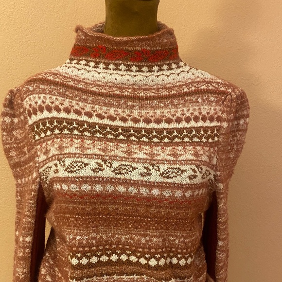 Free People Maroon and White Turtleneck Sweater - Picture 2 of 9
